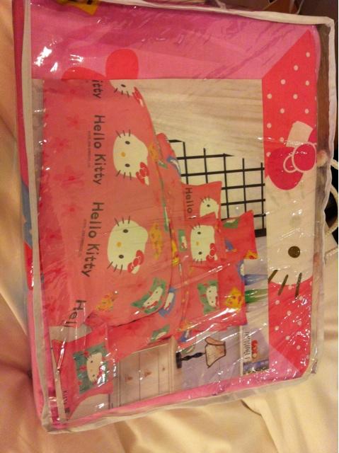 Hello kitty bedsheet