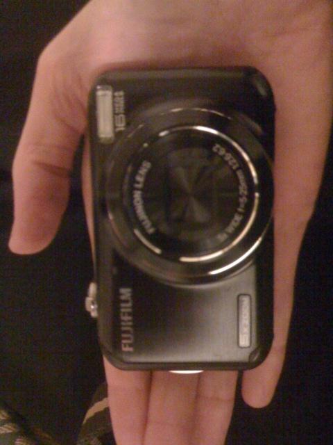 New Camera yay... Well at least I won't struggle to get this one in my handbag!